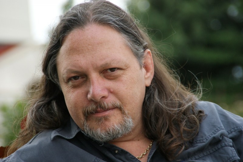 Никой не иска да управлява президентът падна на колене за